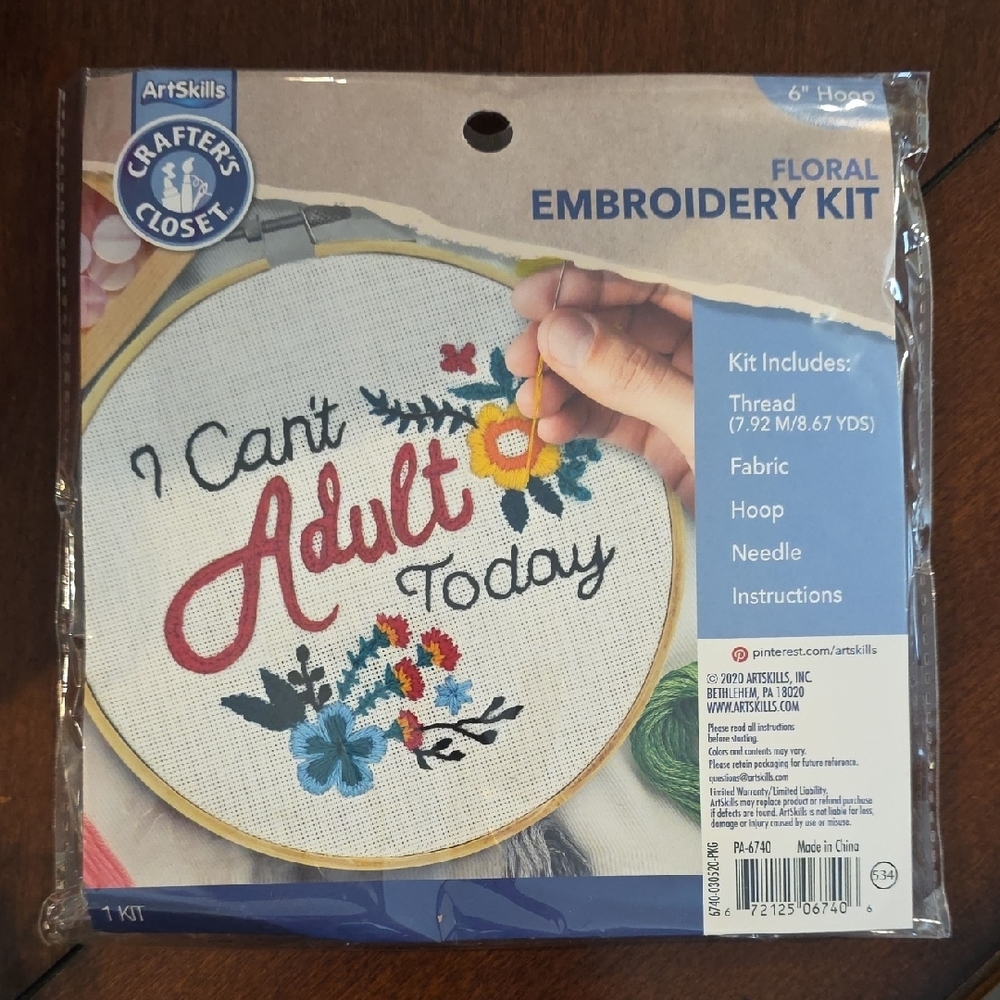(J25) Floral Embroidery Kit - Multicolor